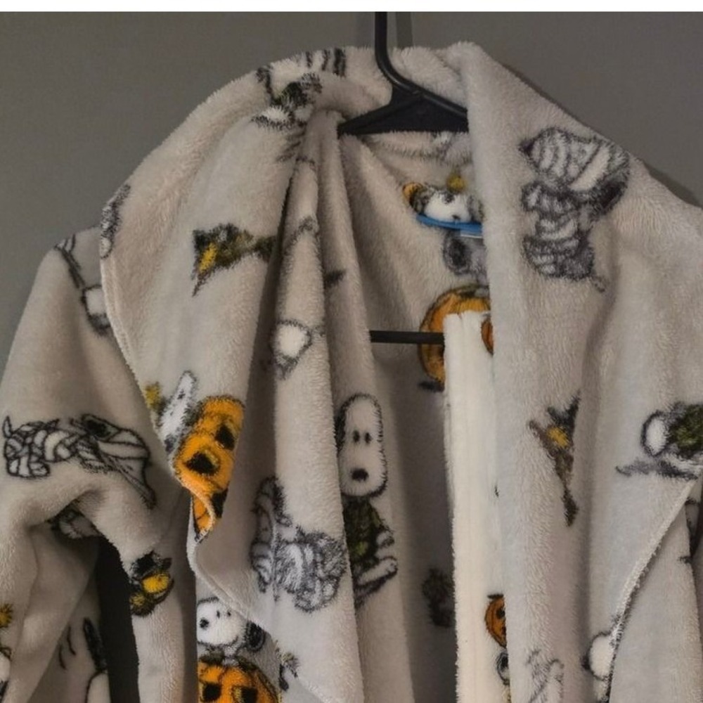 Peanuts Snoopy Halloween Fleece Robe Grey Pumpkin Mummy Woodstock M
